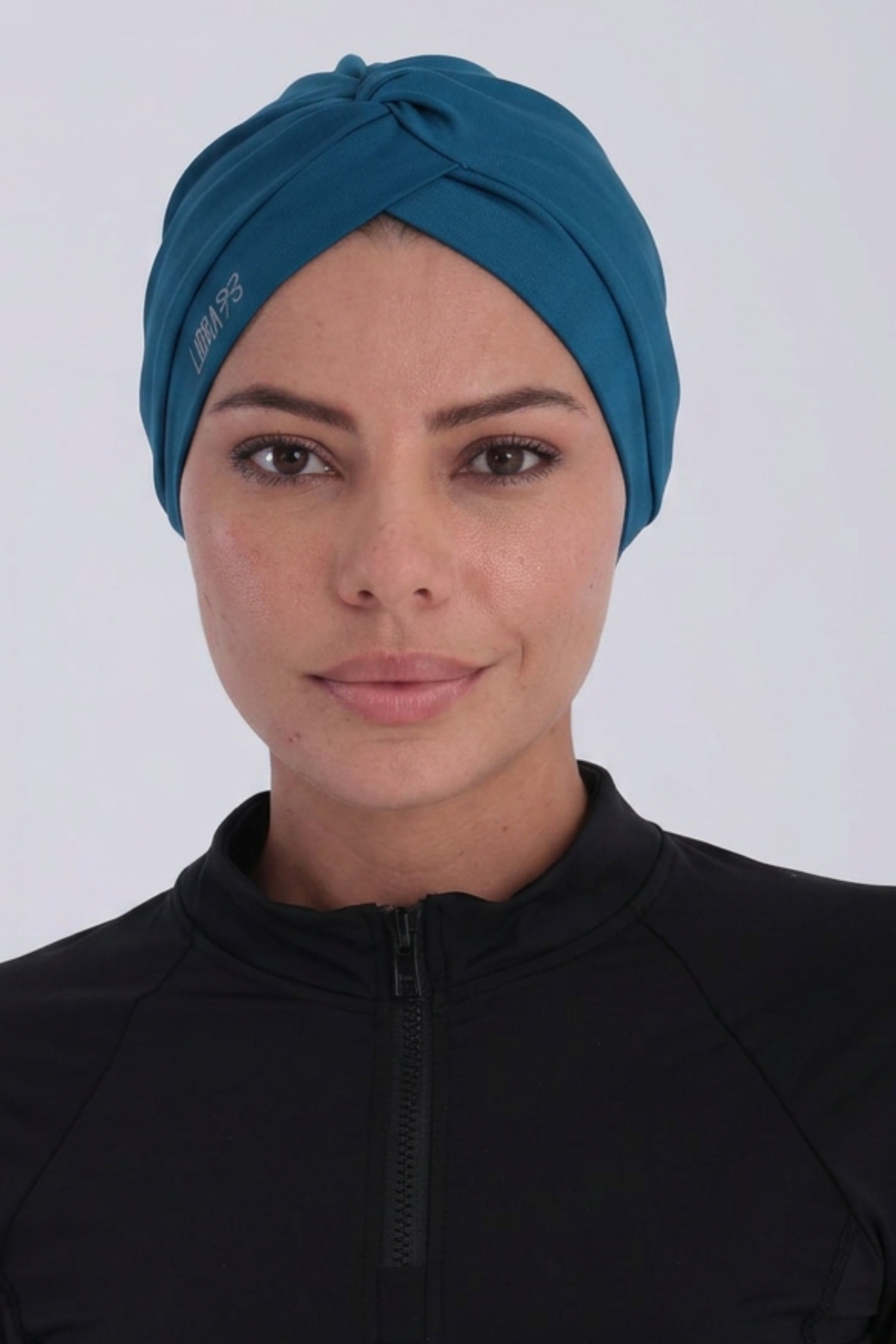 عمامة سباحة أنيقة - بيضاء