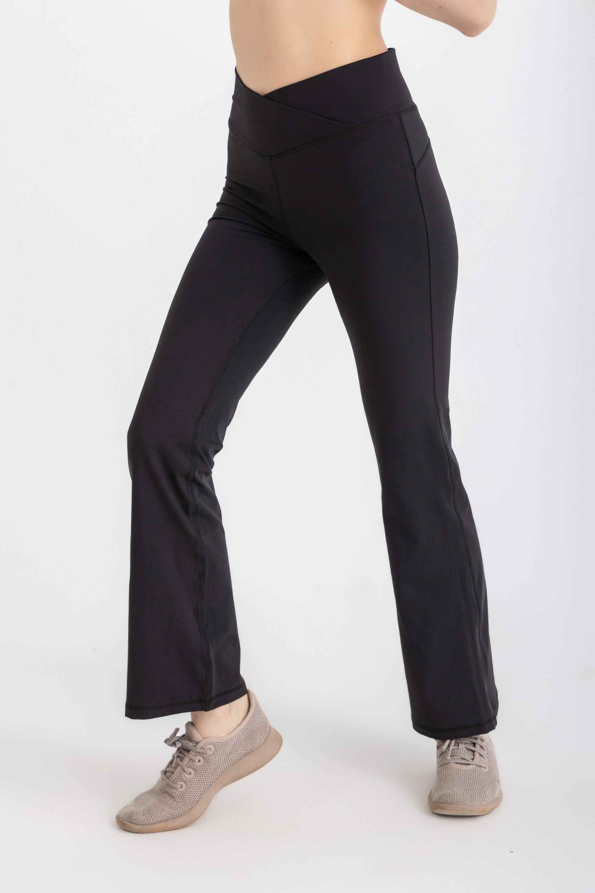 V-Flare Leggings -Black - Libra Sport